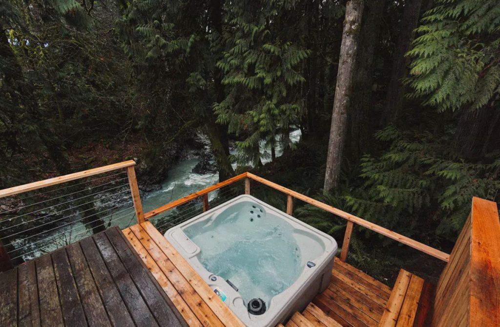 Cozy Cabins to Rent in Washington State - Canyon Creek Cabin Forest Hot Tub - Renee Roaming