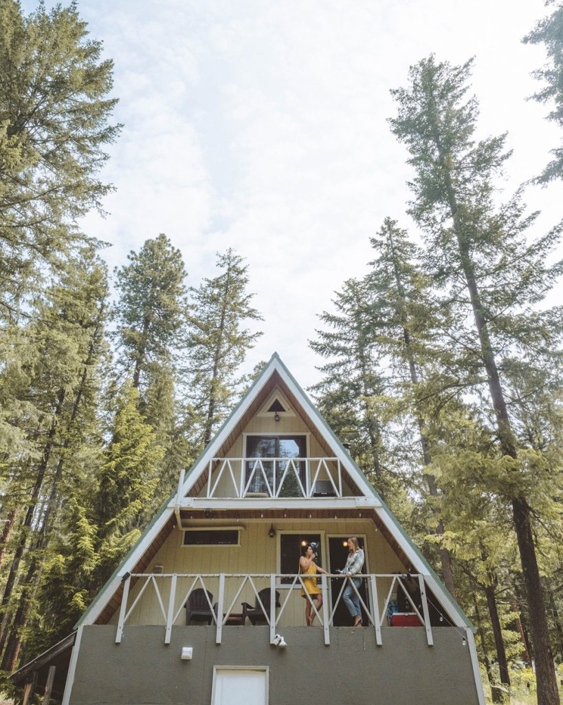 Cozy Cabins to Rent in Washington State - Little Bear Cabin Leavenworth - Renee Roaming