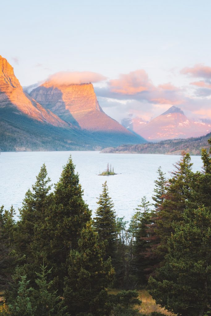 12 Best National Parks To Visit In The Fall - Glacier National Park