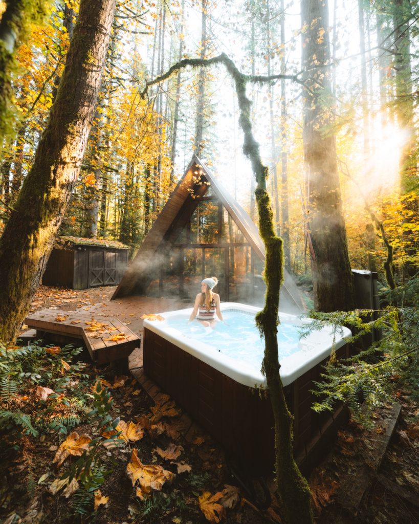 Best outdoor things to do during fall in Washington State - Washingotn A Frame Cabin