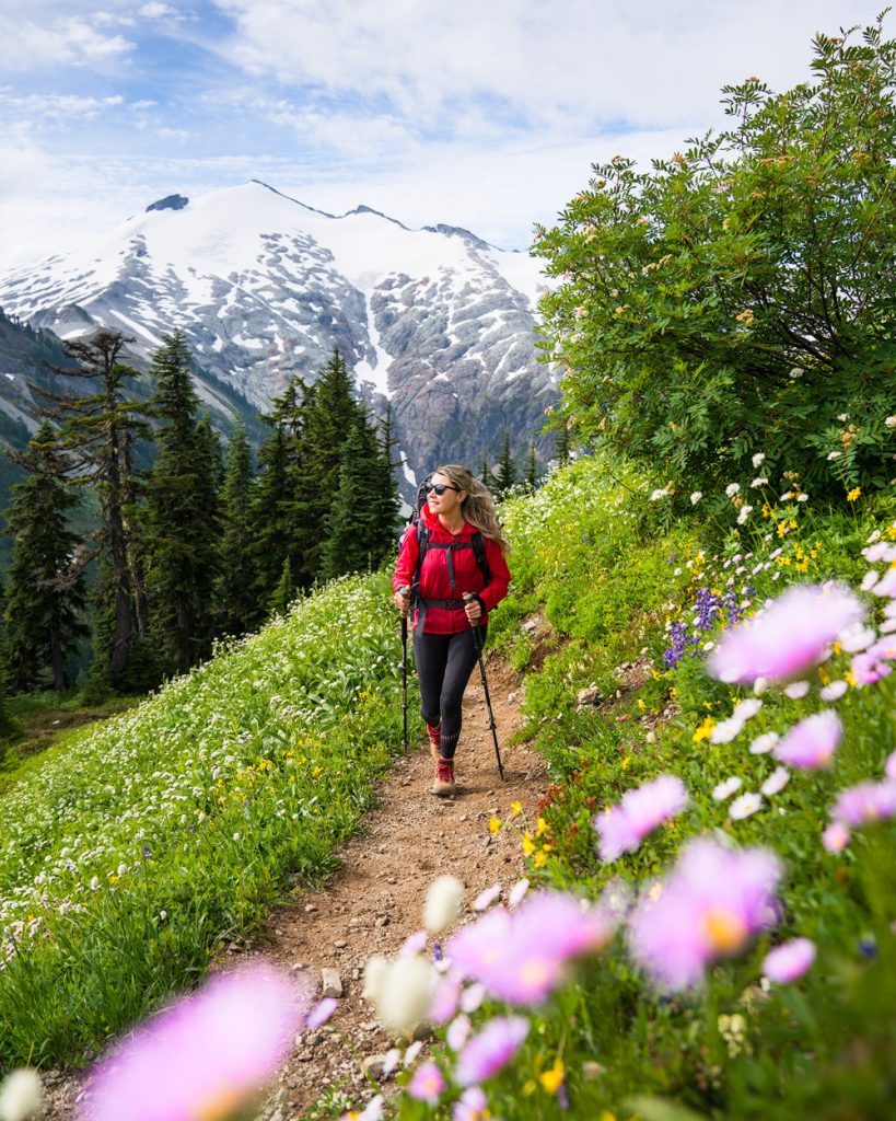 Women hiker's backpacking tips – Hiking Guide for Beginners