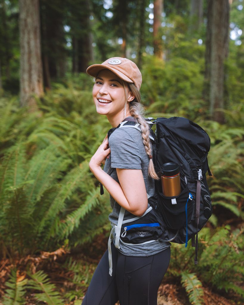 What to wear hiking as a woman - best hiking backpack for women