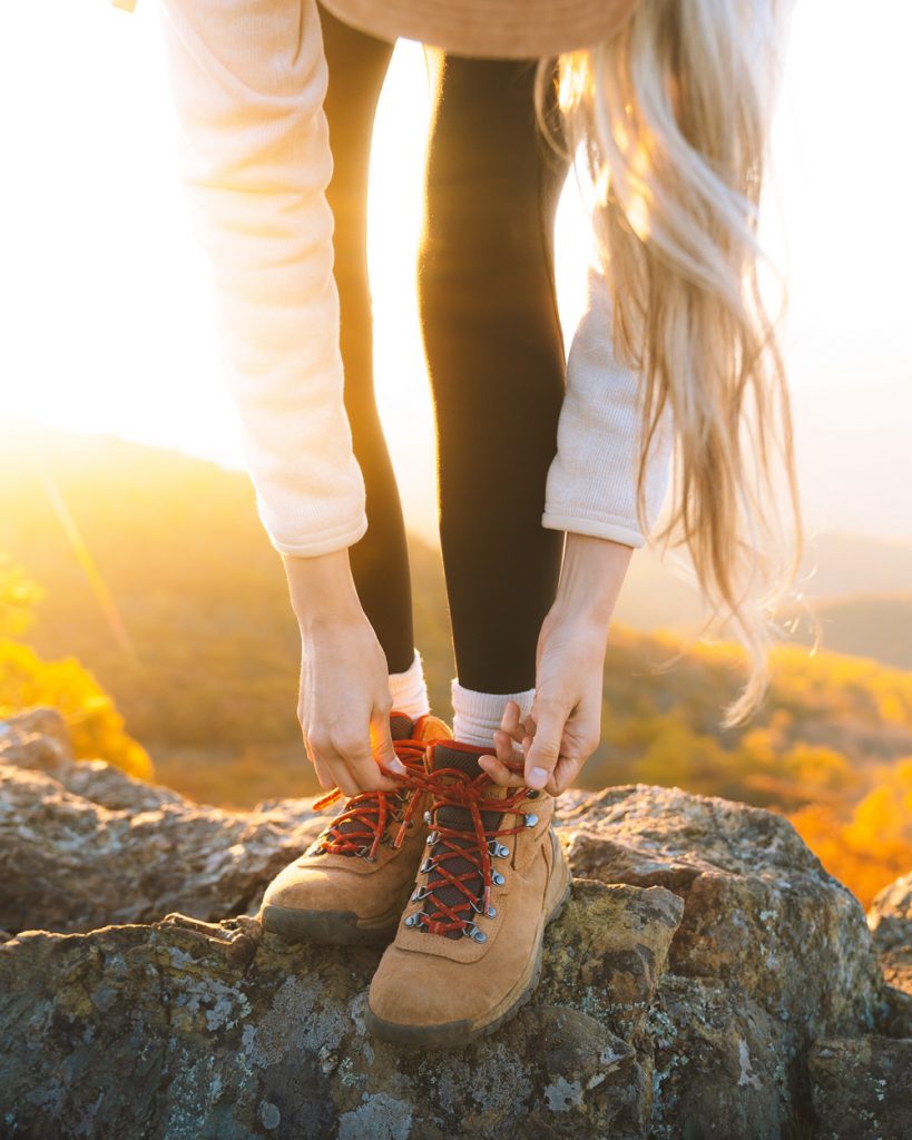 What to wear hiking as a woman - best hiking boots for women