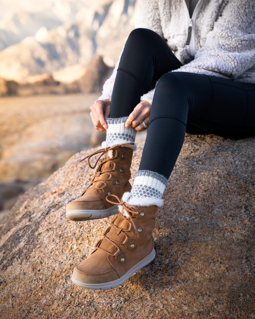 Best-Gifts-For-Outdoor-Lovers-2020---Women's-Winter-Boots-and-Cozy-Socks