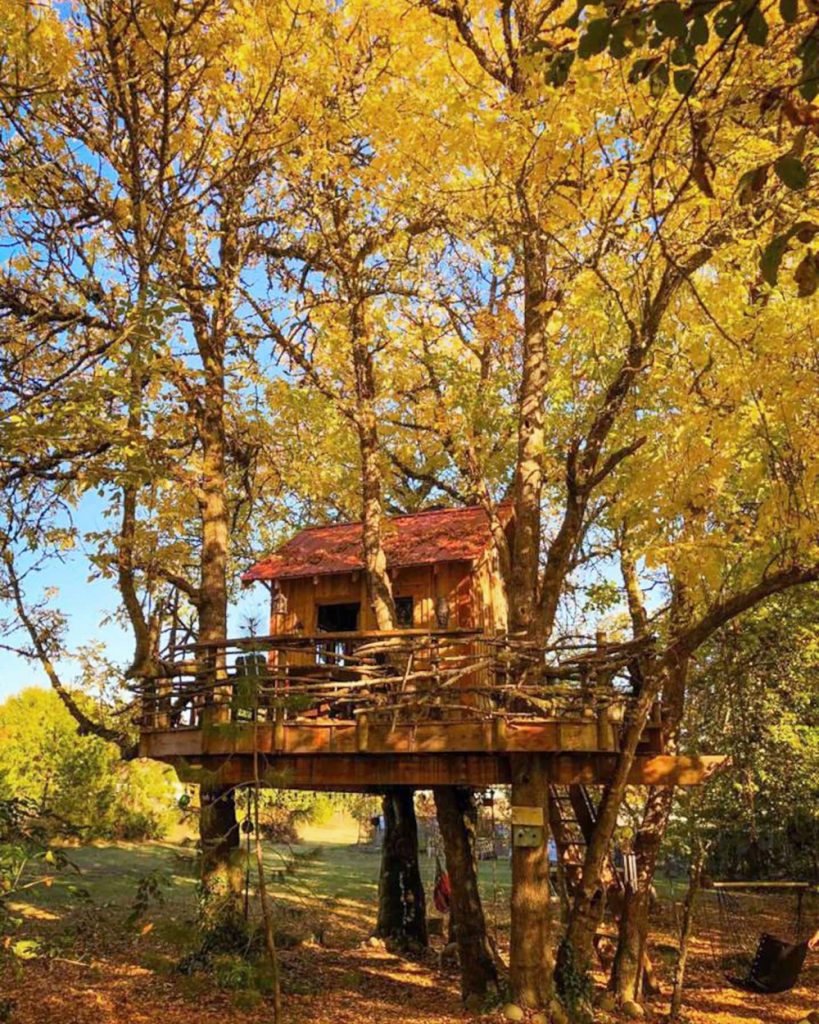 20 Magical Oregon Treehouses You Can Rent in Fall - The Treehouse Retreat