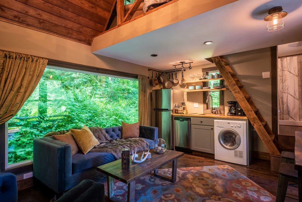 24 Dreamy Oregon Cabins You Can Rent - Little House On The Mountain Living Room