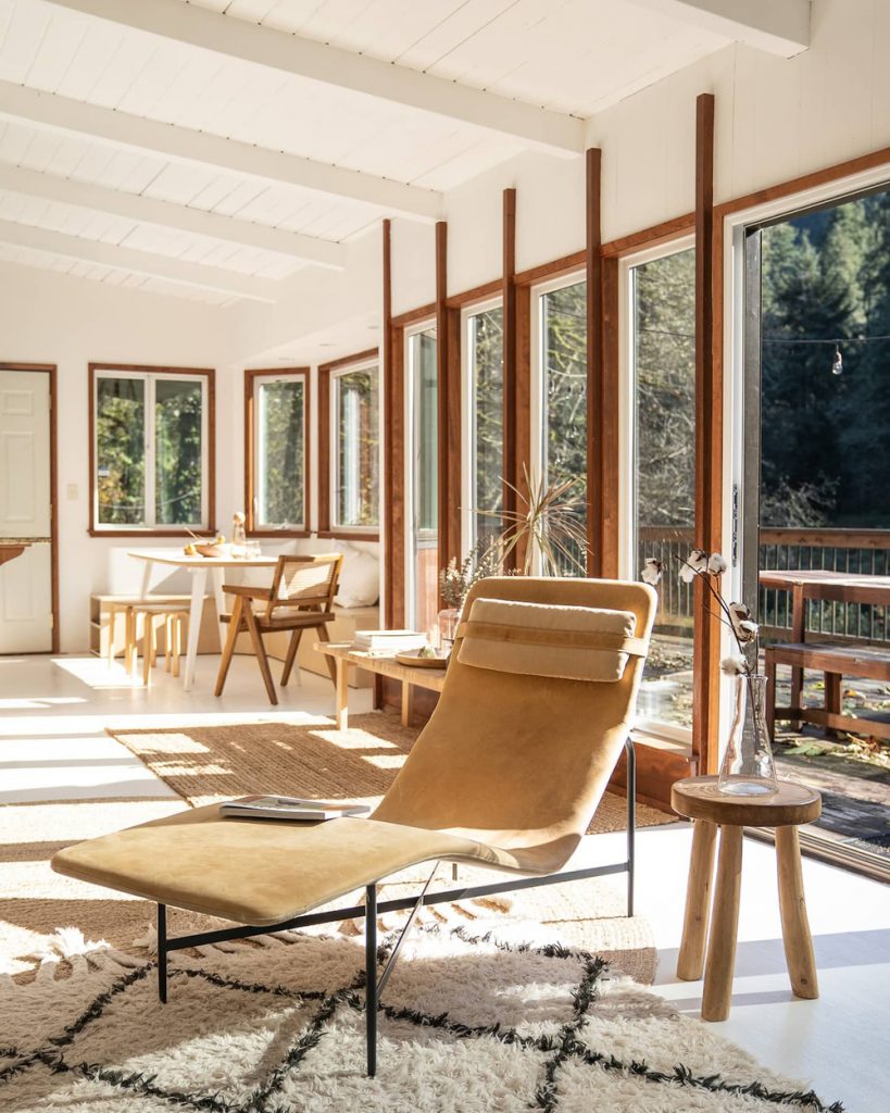 24 Dreamy Oregon Cabins You Can Rent - Mid Century Riverfront-Cabin