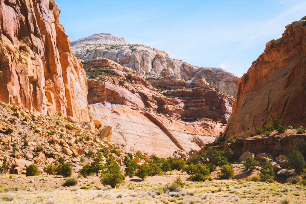 Best National Parks to Visit in Spring - Capitol Reef National Park - Cassidy Arch