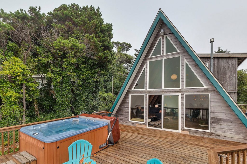 Oregon Cabin To Rent in Lincoln Beach - Salacia Chalet A-Frame Cabin