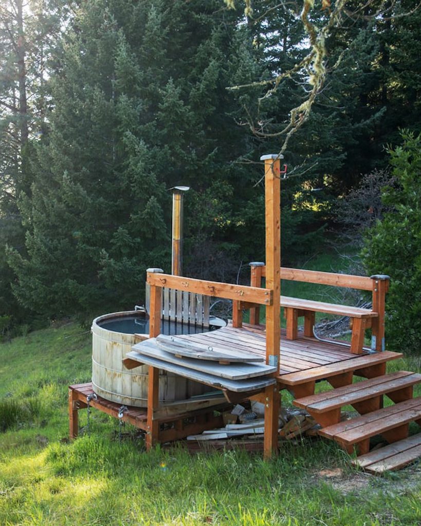 Treehouse You Can Rent In Oregon - Summit Prairie Lookout Tower Hot Tub