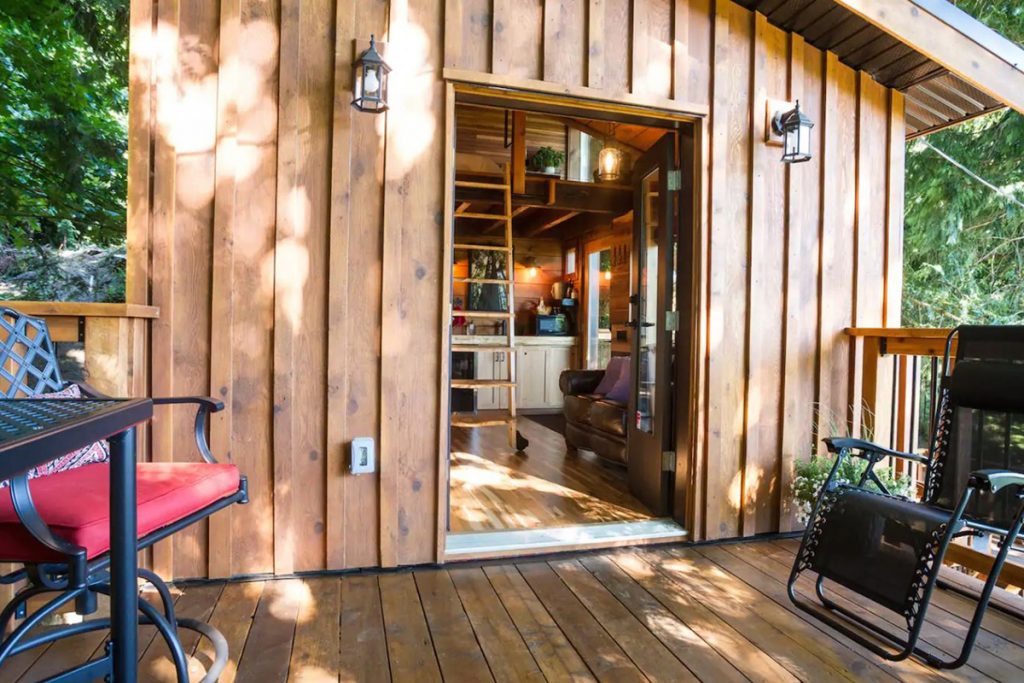 Treehouse to rent in the Pacific Northwest - Owls Perch Treehouse British Columbia