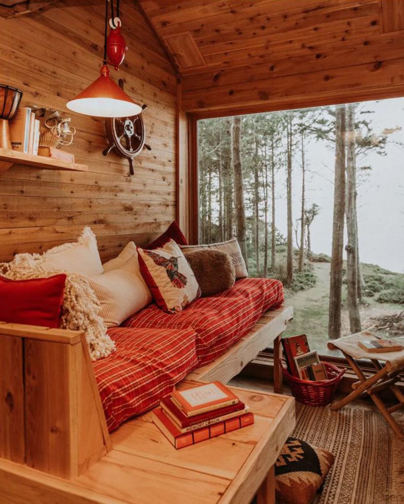 Treehouse you can rent in the Pacific Northwest - Eagles Nest Treehouse Olympic Peninsula