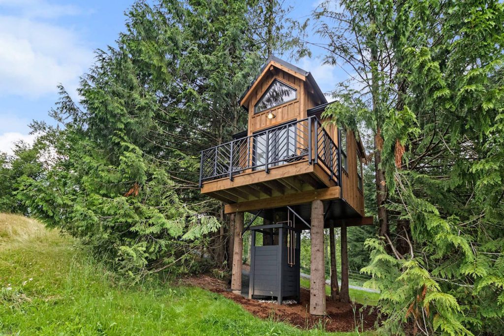Treehouses to rent in the Pacific Northwest - The Birdhouse British Columbia
