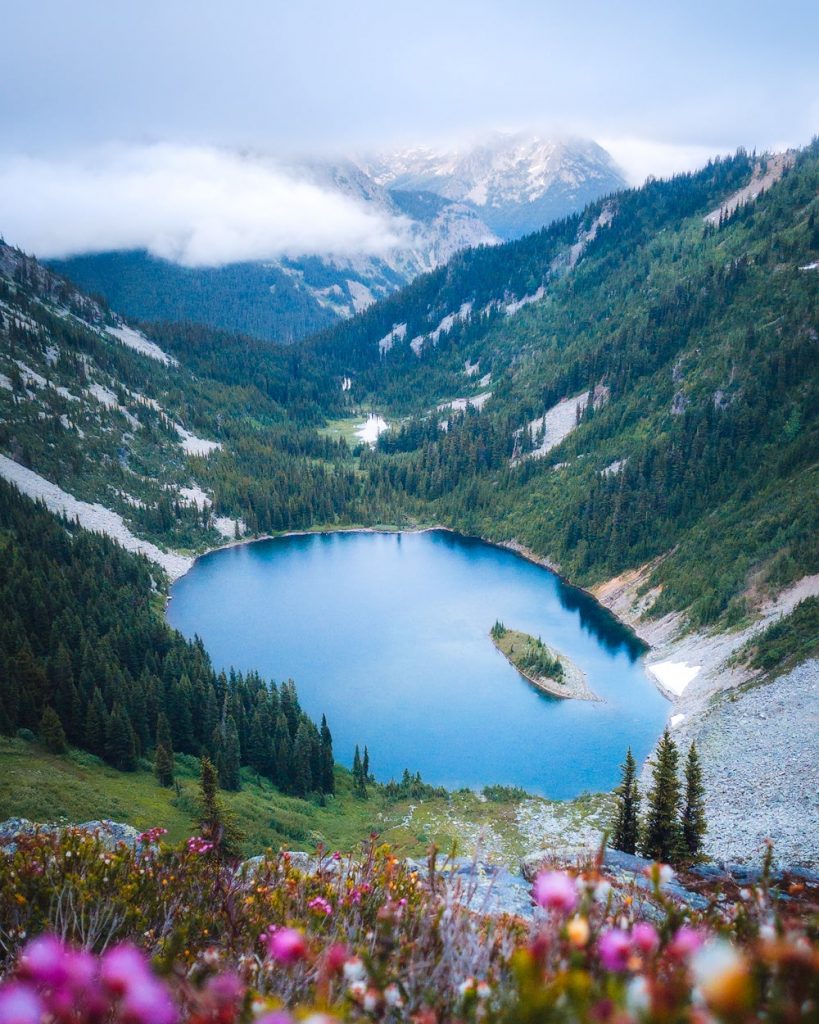 Best National Parks to Visit in Summer - North Cascades National Park Maple Pass Loop
