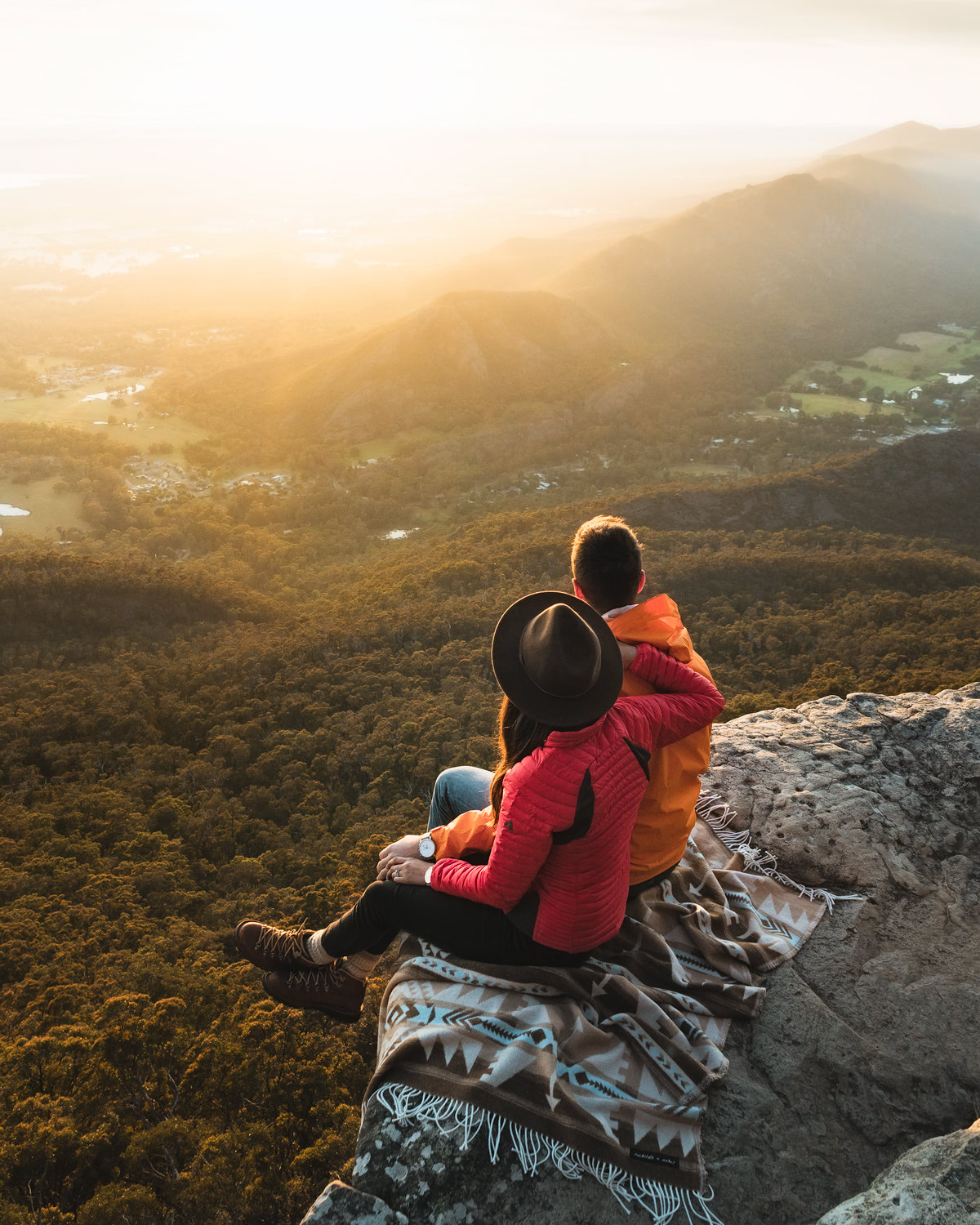 Renee Hahnel 🌲 travel & adventure  What a week! I turned 34, became a US  citizen, got to hang out with a bunch of my besties, hiked one of my  favorites