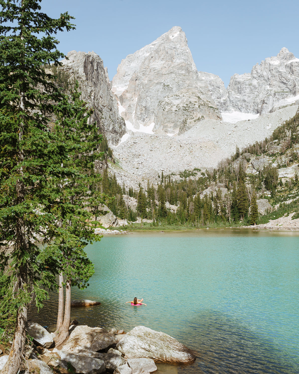 ROCKY MOUNTAIN ROAD TRIP: CANOEING, HIKING, GRIZZLY BEARS & ALPINE LAKE DIPS