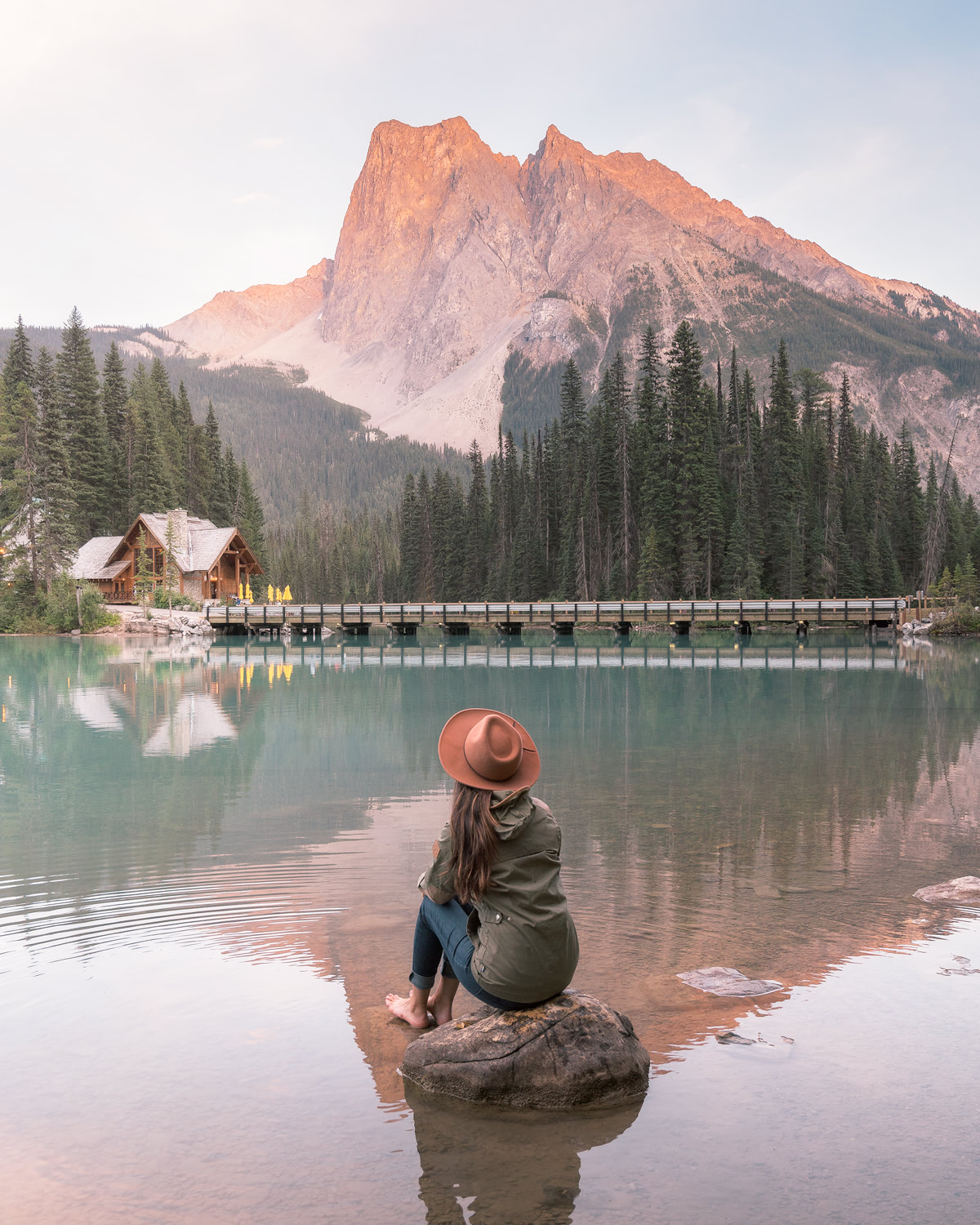 ROCKY MOUNTAIN ROAD TRIP: CANOEING, HIKING, GRIZZLY BEARS & ALPINE LAKE DIPS