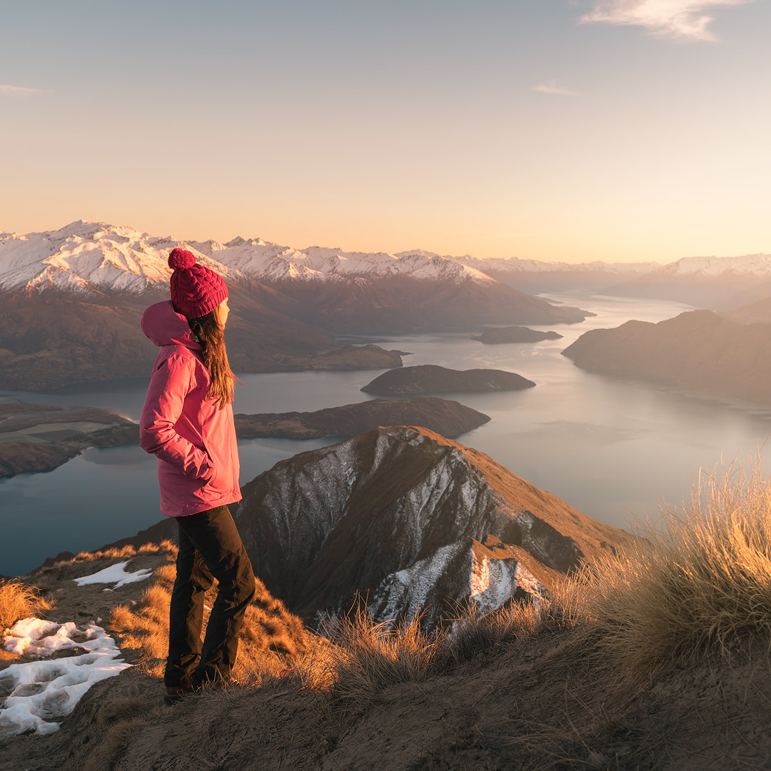 12 MUST SEE PLACES ON THE SOUTH ISLAND OF NEW ZEALAND - ROYS PEAK SUNRISE WANAKA