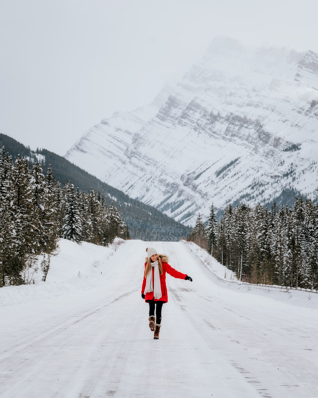 ULTIMATE WINTER TRAVEL GUIDE TO ALBERTA CANADA – 7 DAY ITINERARY - Renee Roaming 