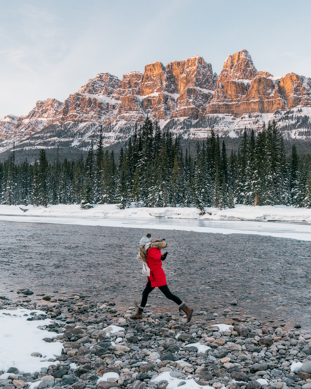 ULTIMATE WINTER TRAVEL GUIDE TO ALBERTA CANADA – 7 DAY ITINERARY - Renee Roaming 