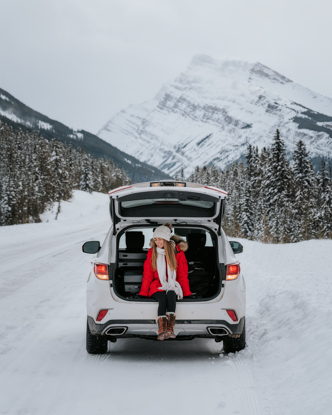 ULTIMATE WINTER TRAVEL GUIDE TO ALBERTA CANADA – 7 DAY ITINERARY - Renee Roaming 