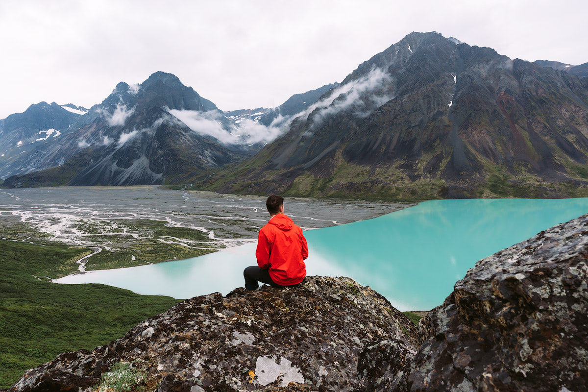 5-Epic-Alaska-Hiking-&-Backpacking-Adventures-Turquoise-Lake8-ReneeRoaming