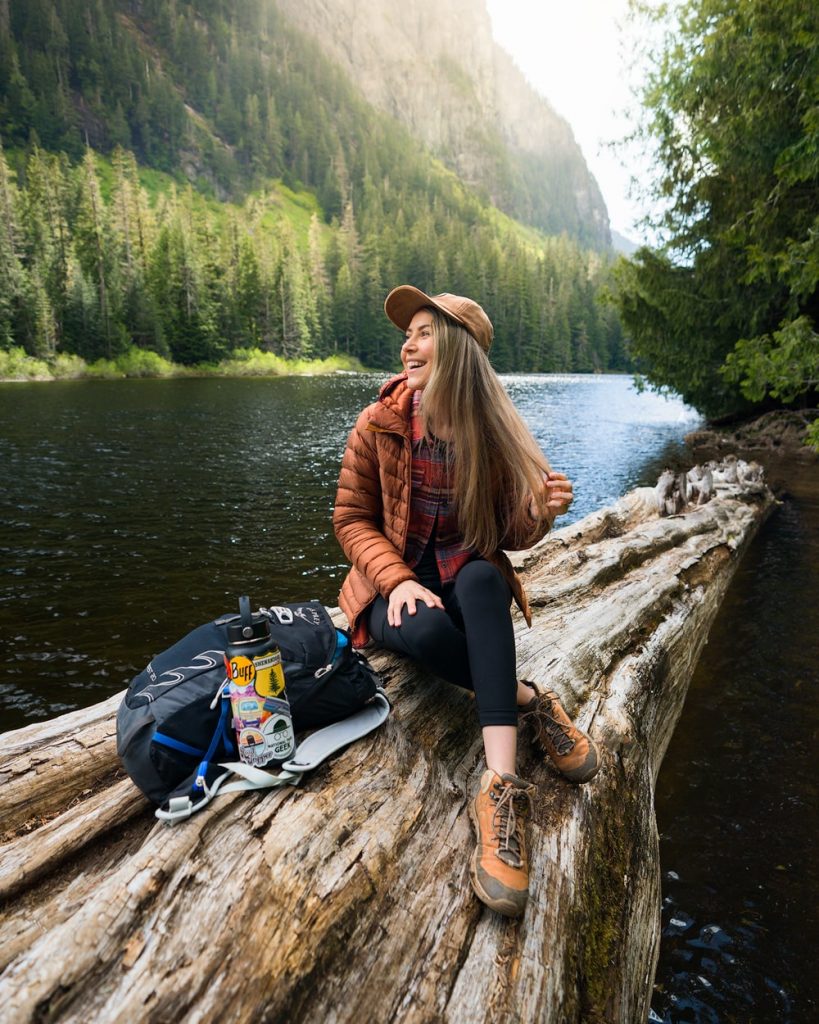 Beginner's Guide to Fall Hiking Outfit for Women
