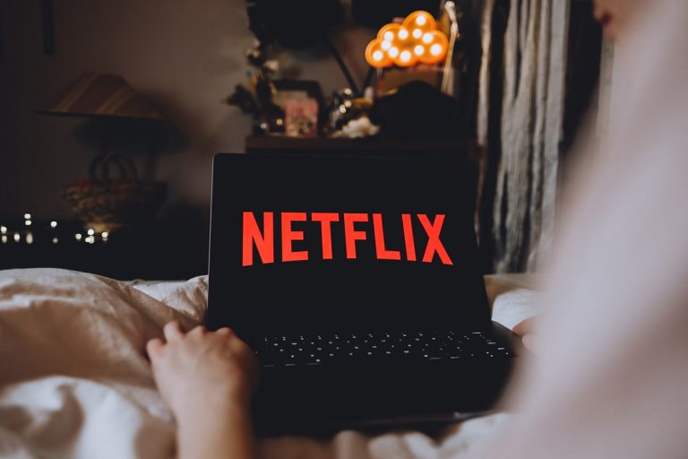 travel movies to watch on netflix