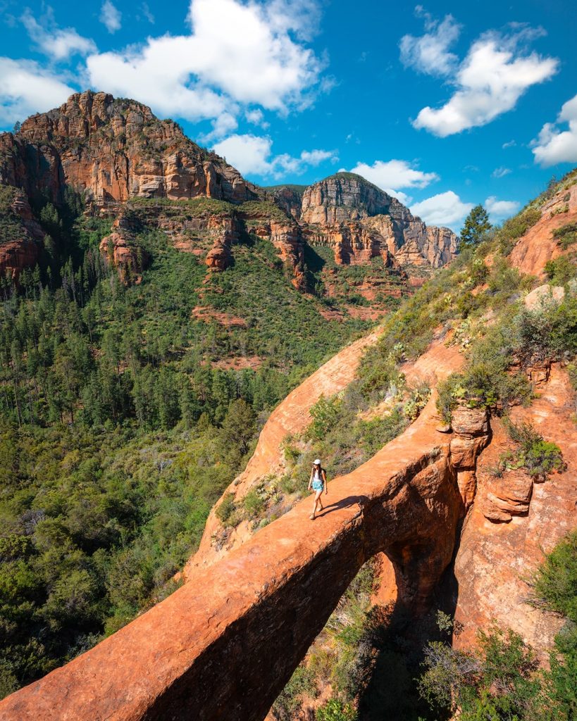 8 Incredible Sedona Hikes To Add To Your Bucket List - Vultee Arch Trail - Sedona Arch Hike